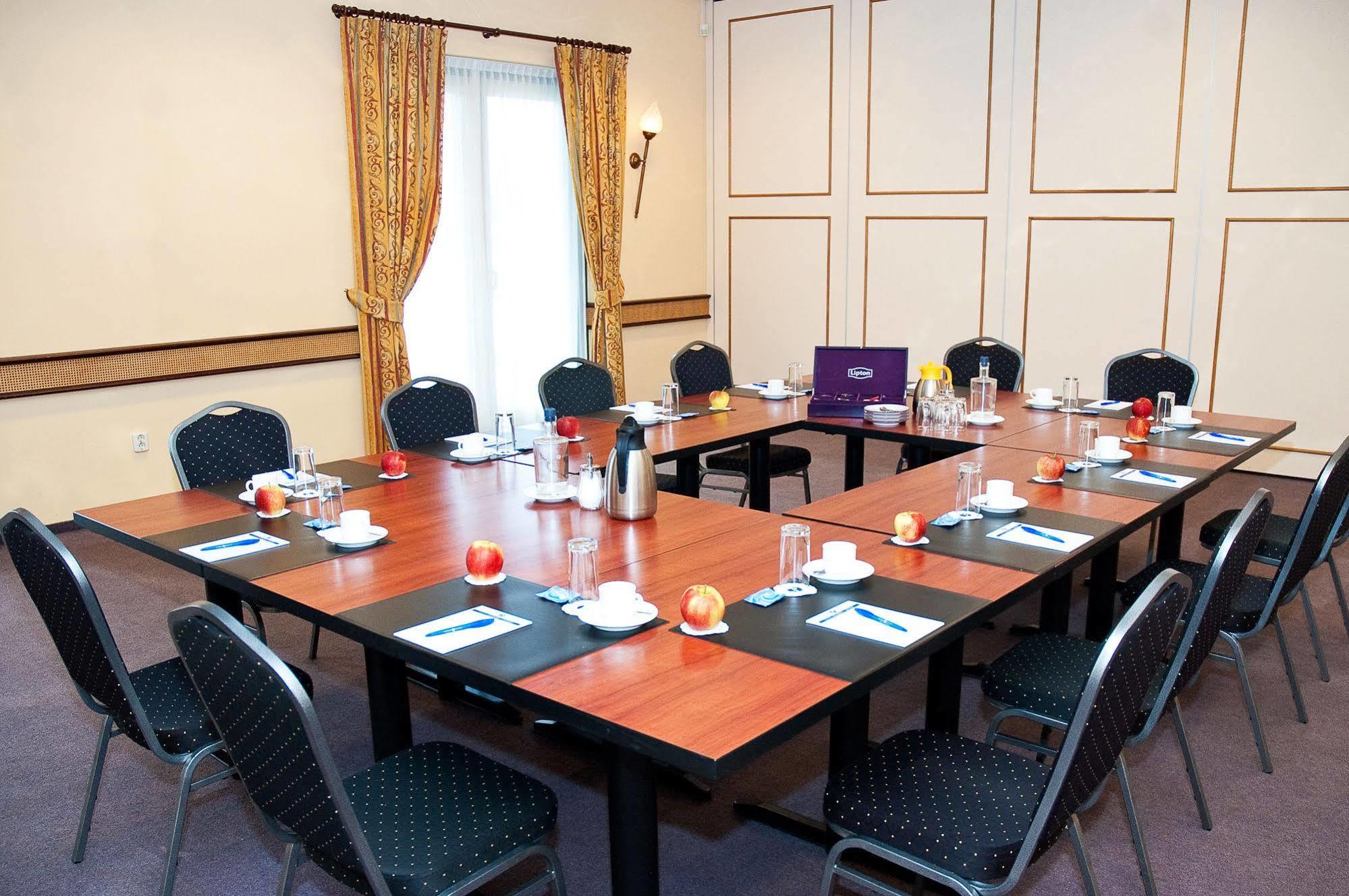 Fletcher Hotel - Restaurant Steenwijk Eksteriør bilde